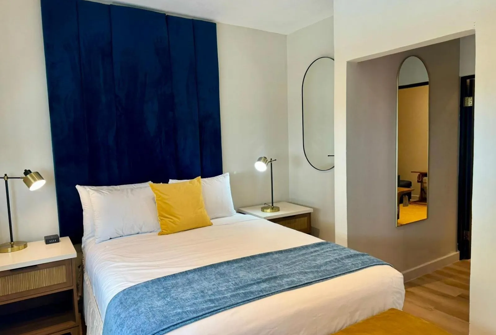 Metro Art Hotel 산후안 3*,