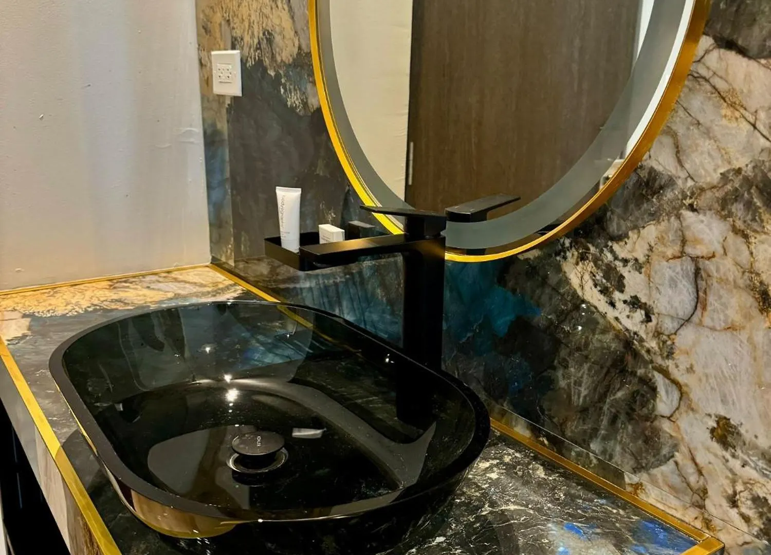 Metro Art Hotel 산후안